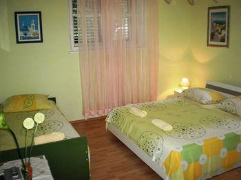 Pensionat Guest House With Garden - Zuvan Split