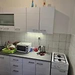 Guest house with garden - Zuvan
